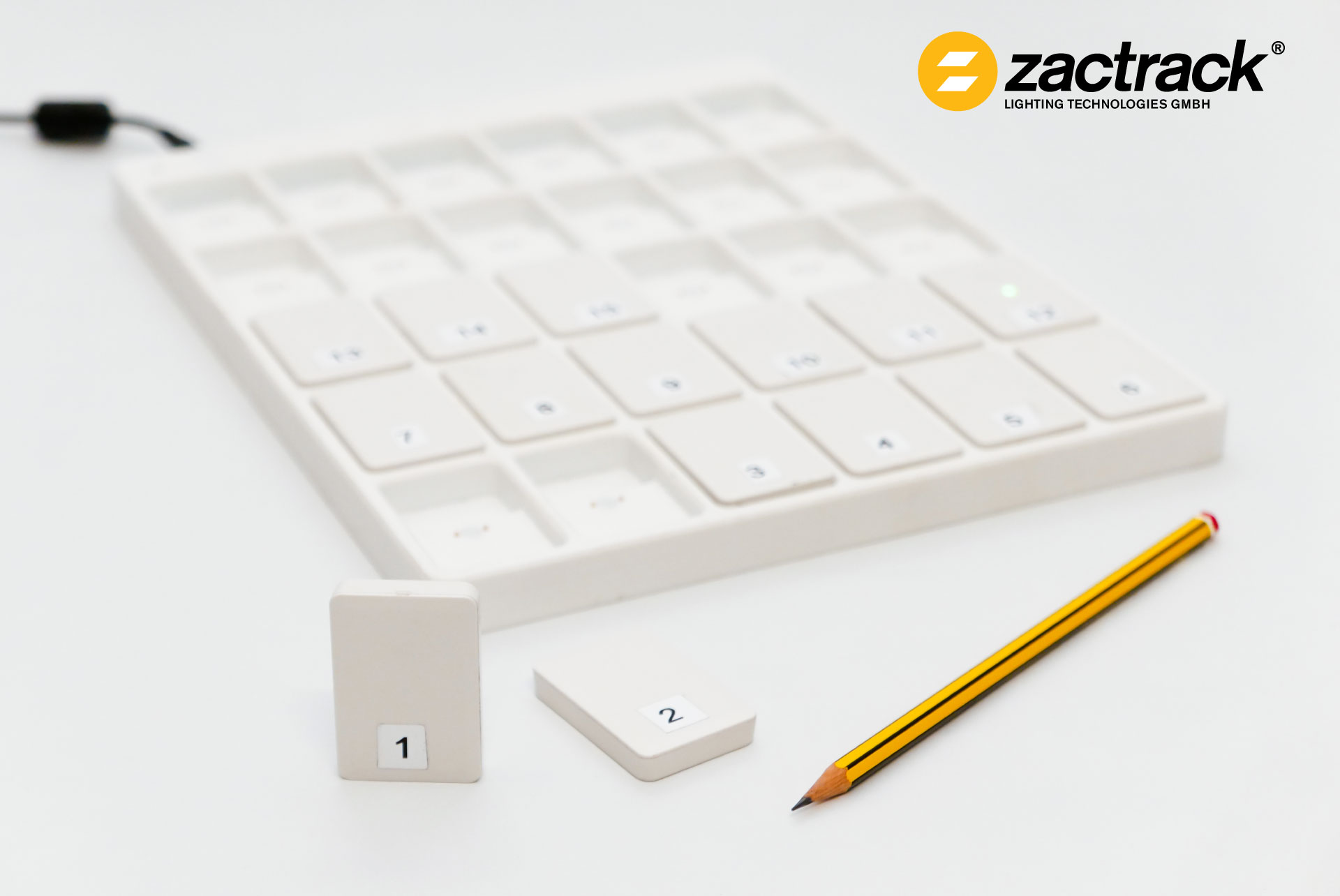 Station de charge pour 30 zacTag / trackers pour le système zactrack SMART PRO zactrack Station de charge SMART PRO Tracker zacTAG