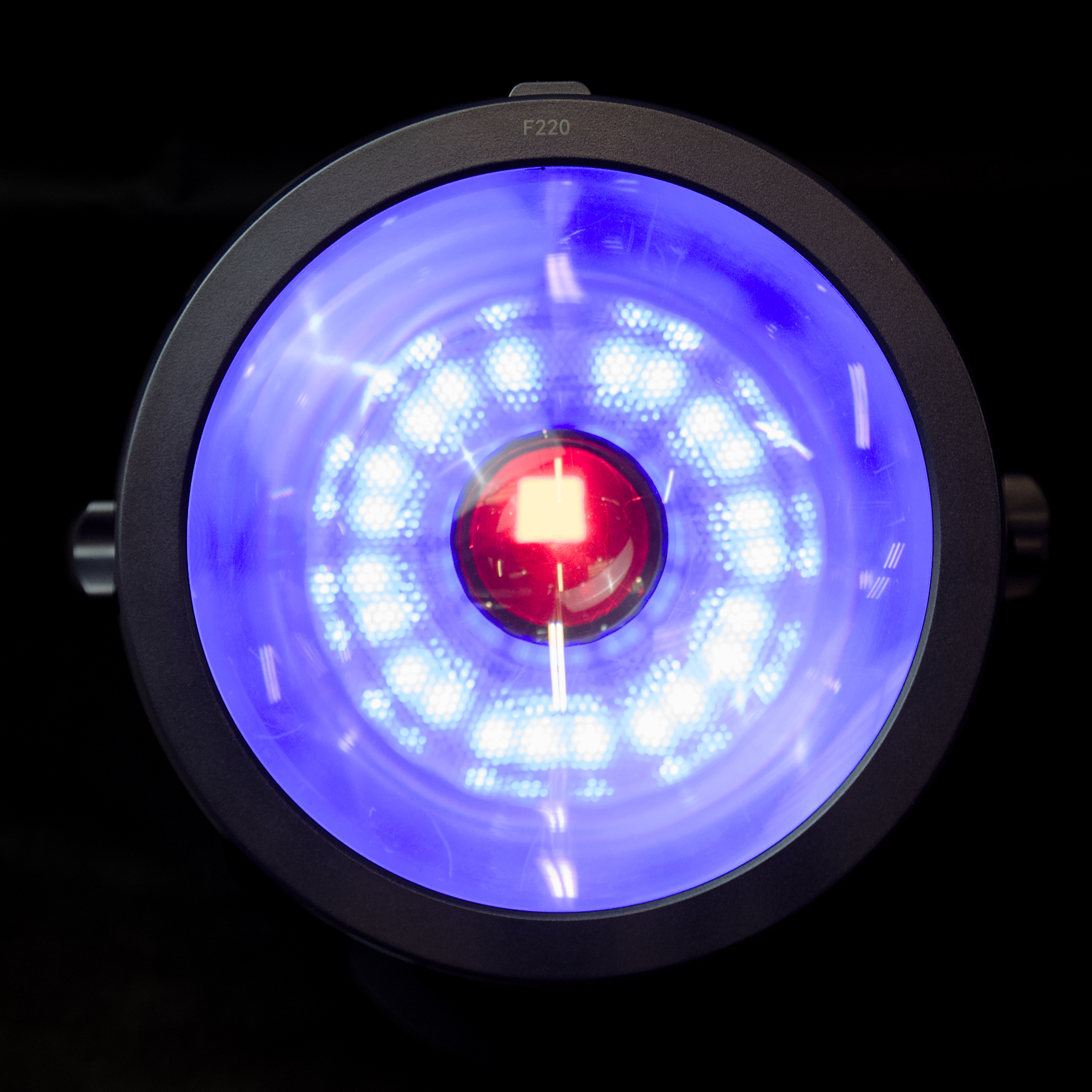 Portman Micro Fresnel F220